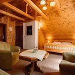 Karpatka Bed & Breakfast 3*