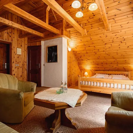 Karpatka فندق مبيت وإفطار 3*