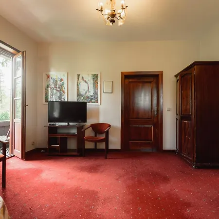 Karpatka فندق مبيت وإفطار كارباش